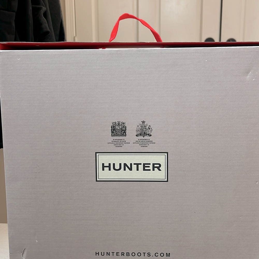 Stylish rain boots/ Mid height Hunter rain boots